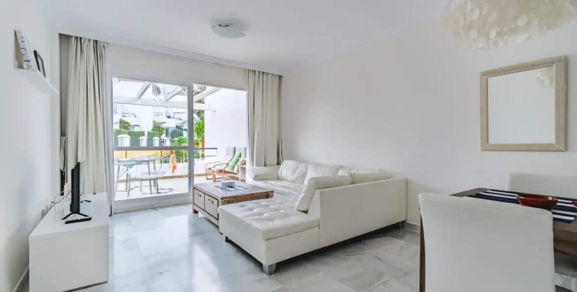 Sale of ground floor apartment in Marbella 2