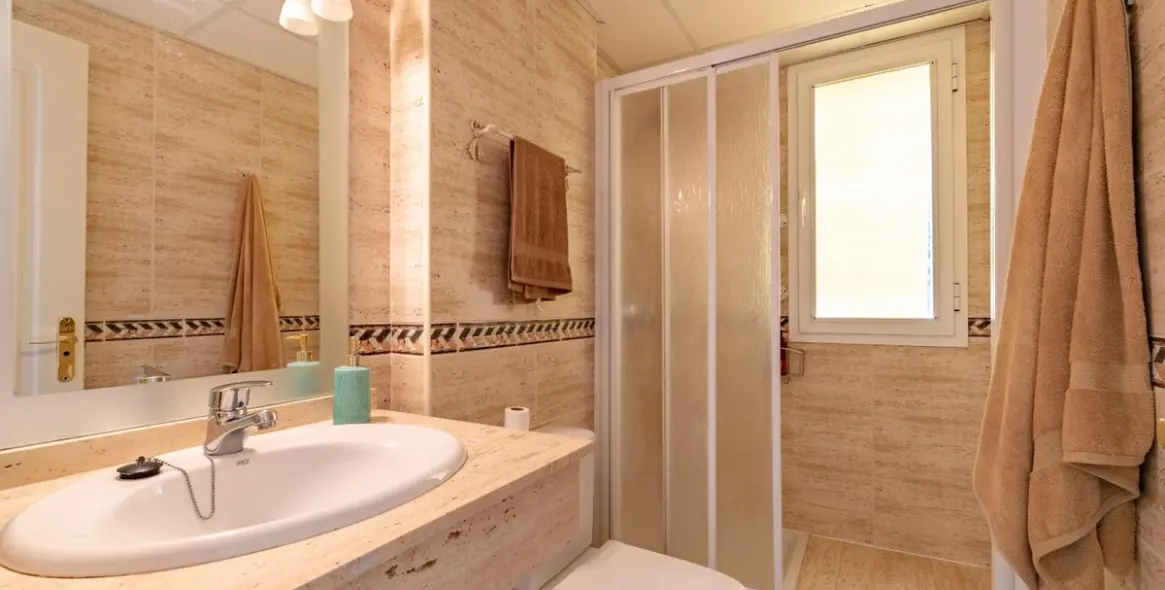 Sale of ground floor apartment in Marbella 6