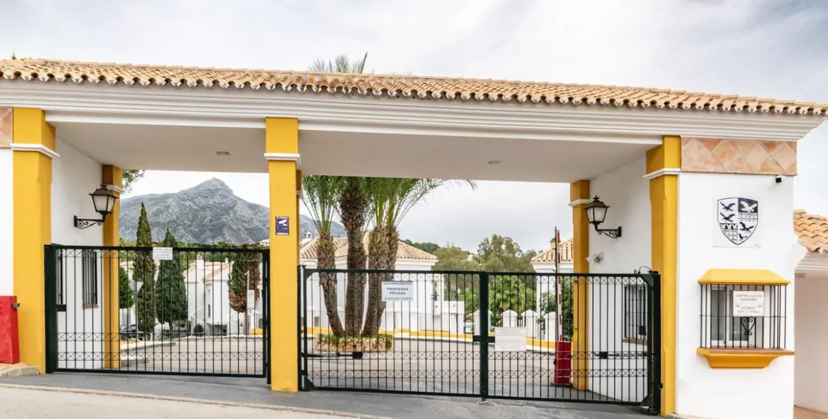 Sale of ground floor apartment in Marbella 12