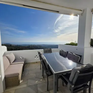 Sale of middle floor apartment in La Mairena