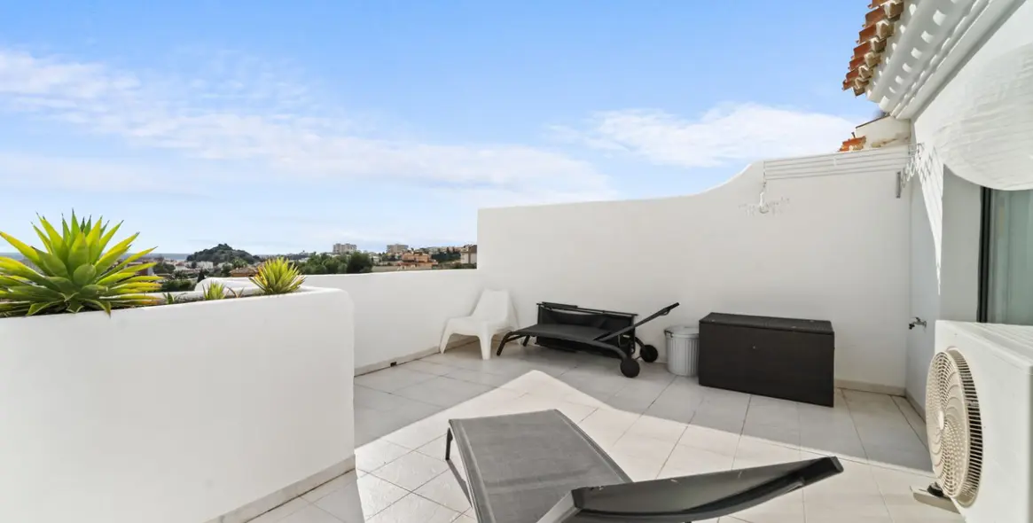 Продажа двухуровневого пентхауса в Benalmadena 1