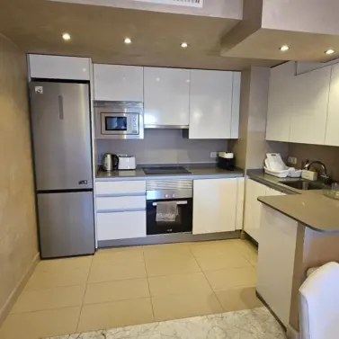 Продажа апартаментов на среднем этаже в Puerto Banús