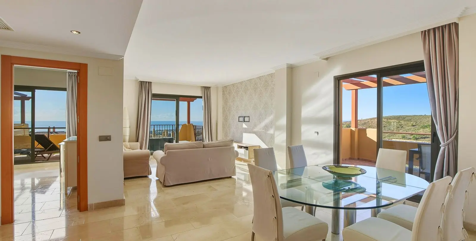 Sale of penthouse in Benahavís 3