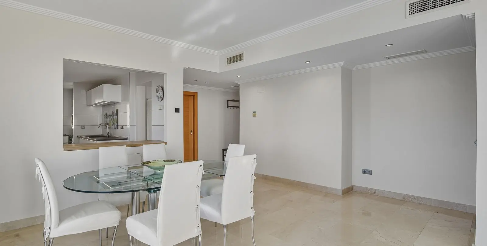 Sale of penthouse in Benahavís 8