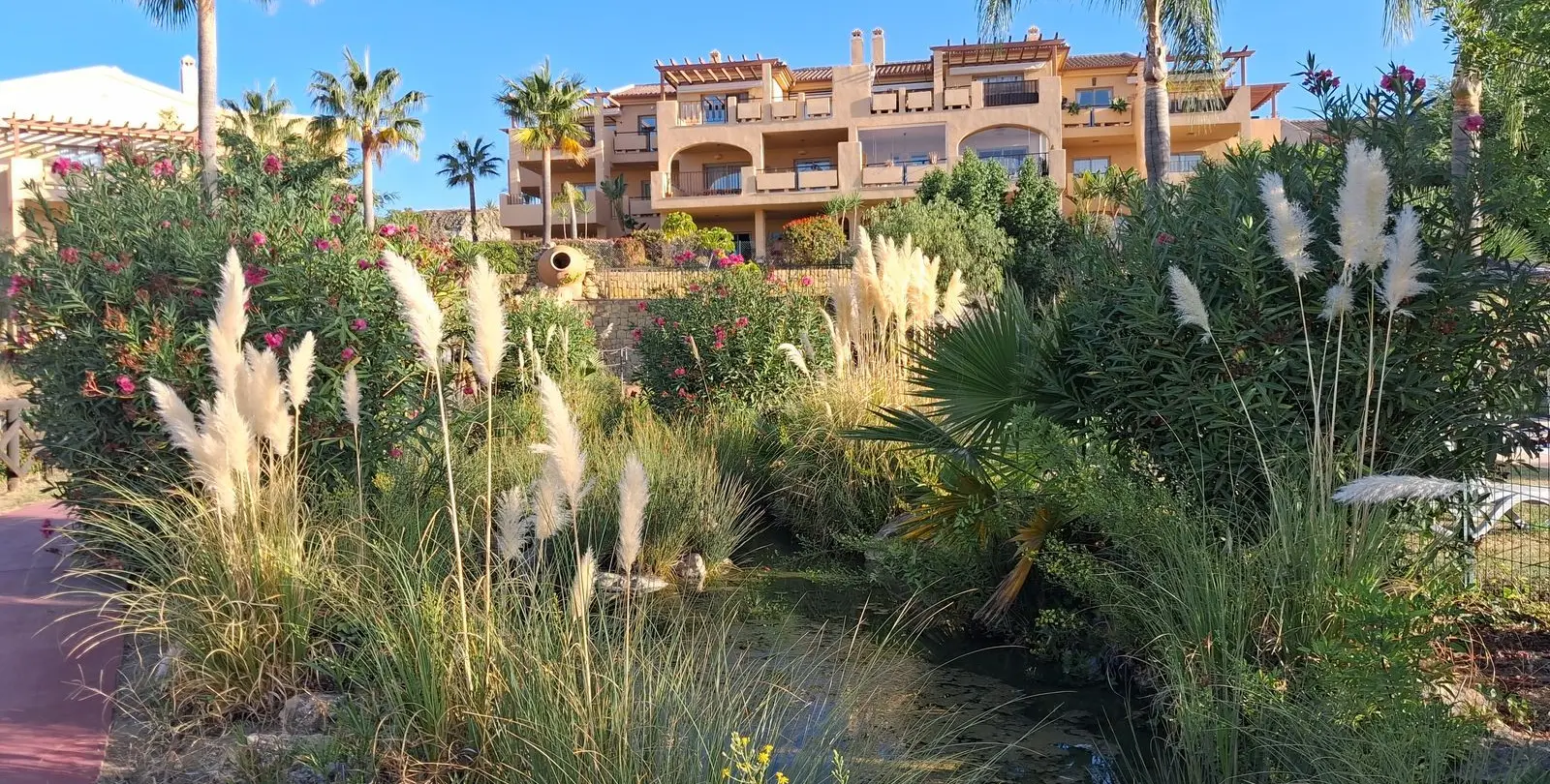 Sale of penthouse in Benahavís 16