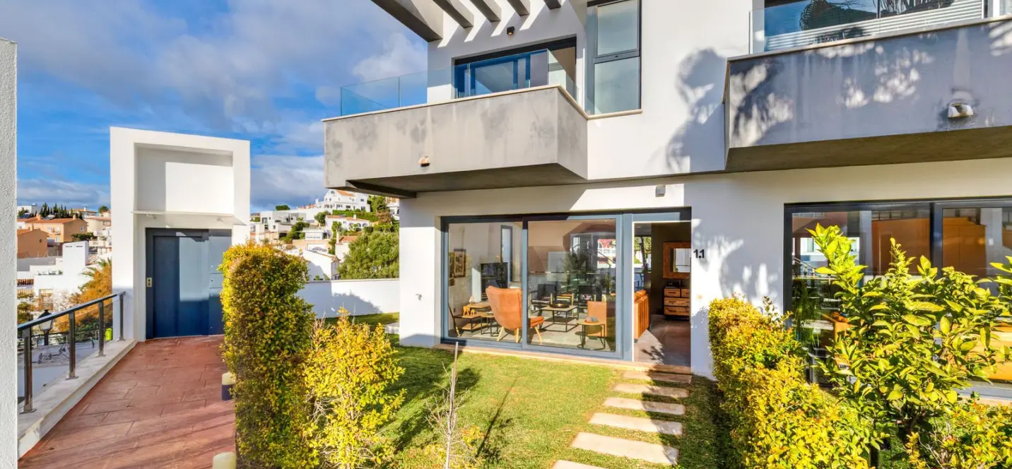 Sale of townhouse in Torreblanca 1