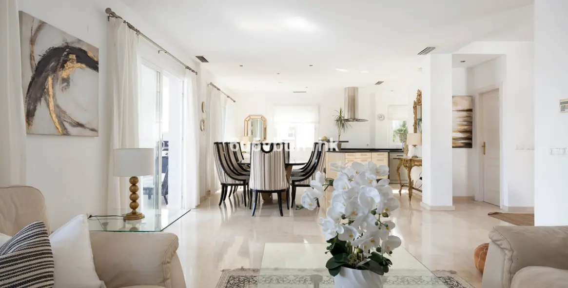 Sale of townhouse in Mijas 11