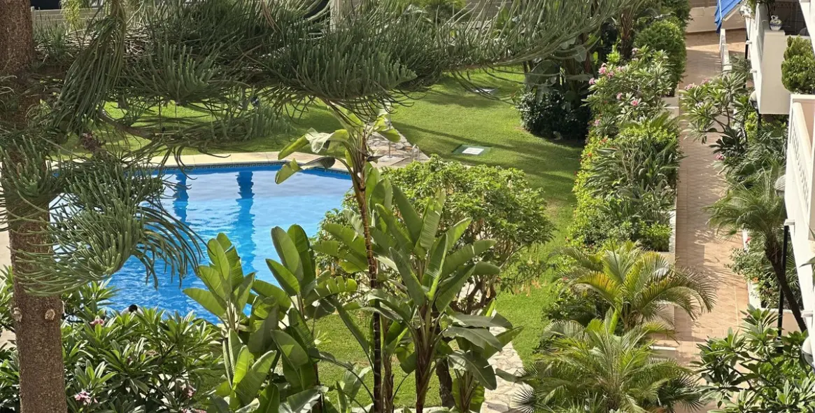 Sale of duplex in San Pedro de Alcántara 32