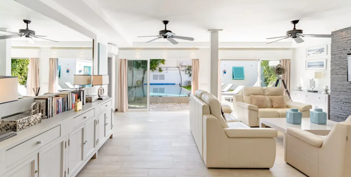 Продажа  отдельно стоящей виллы в Estepona 7