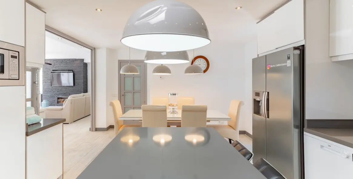 Продажа  отдельно стоящей виллы в Estepona 10