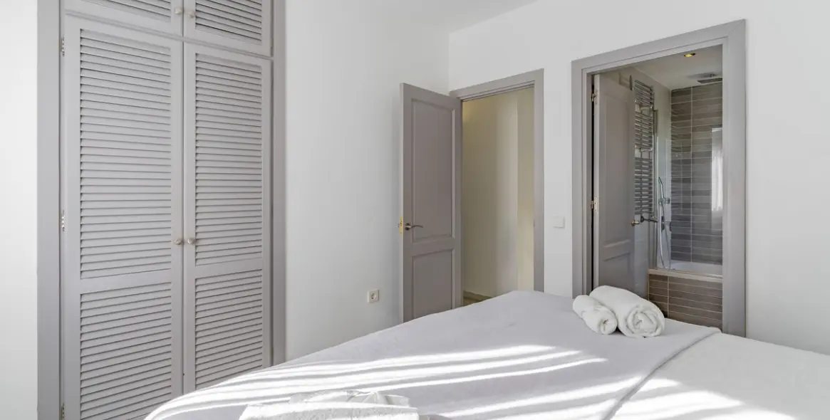 Продажа  отдельно стоящей виллы в Estepona 13