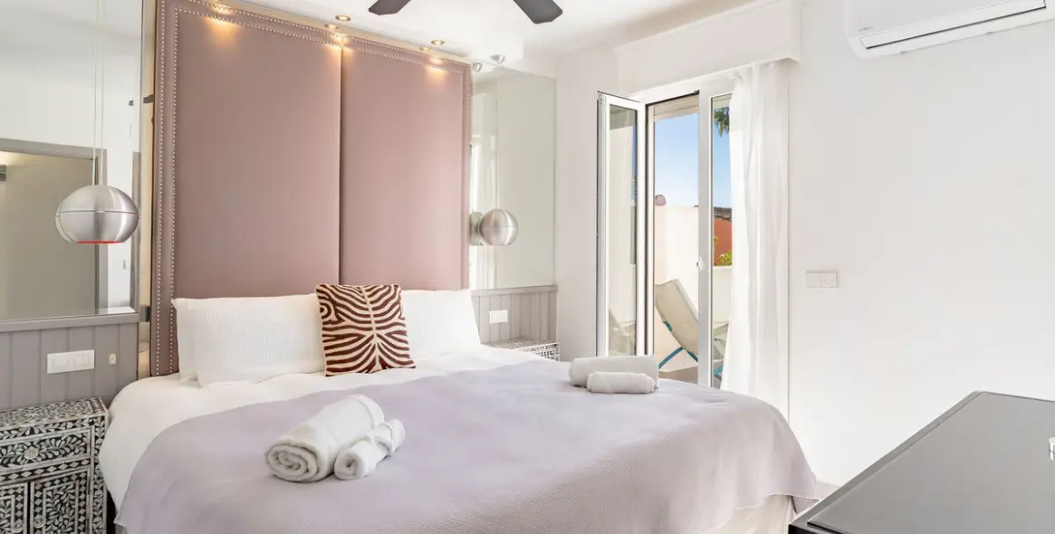 Продажа  отдельно стоящей виллы в Estepona 15