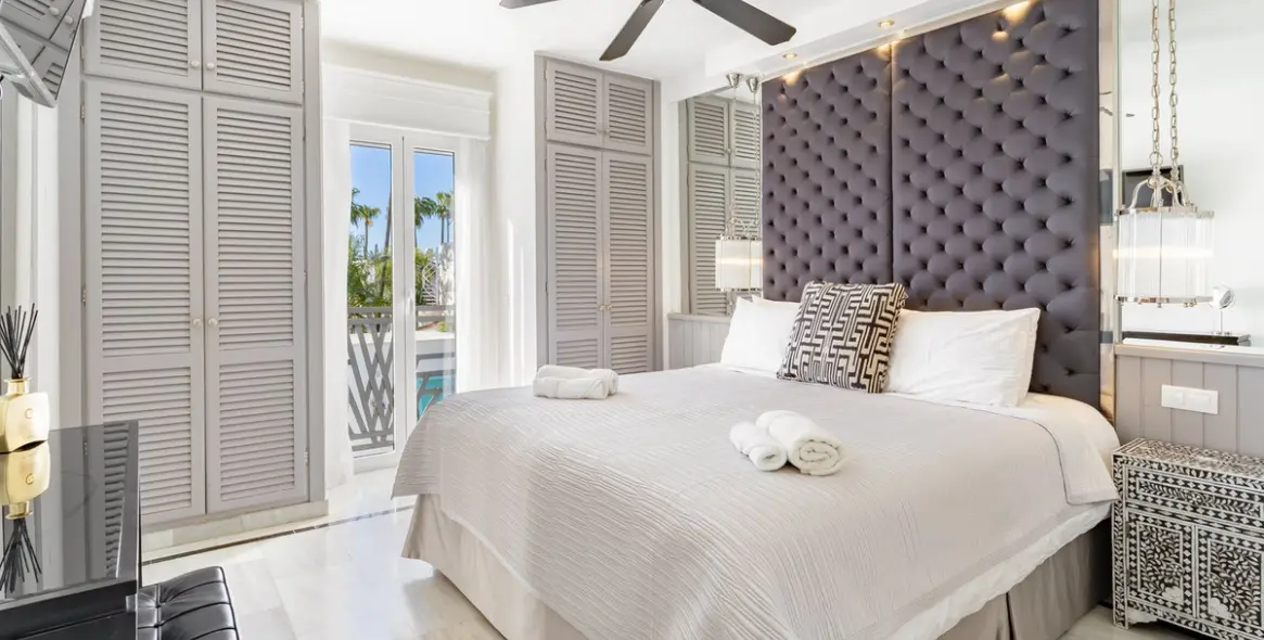 Продажа  отдельно стоящей виллы в Estepona 17