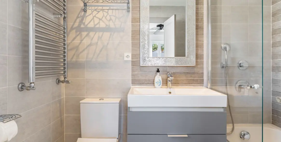 Продажа  отдельно стоящей виллы в Estepona 19