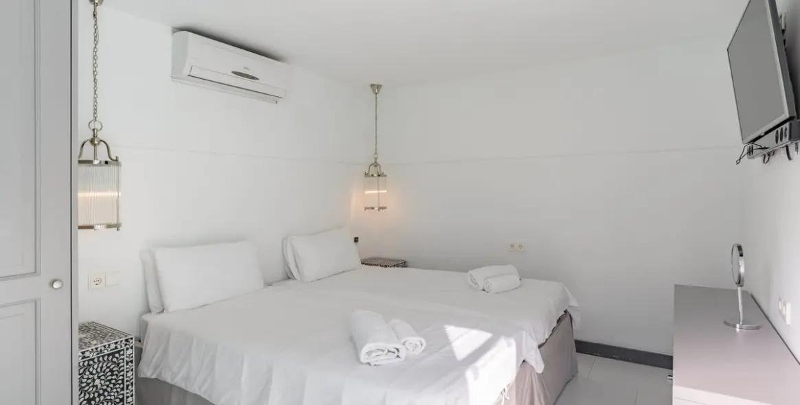 Продажа  отдельно стоящей виллы в Estepona 26