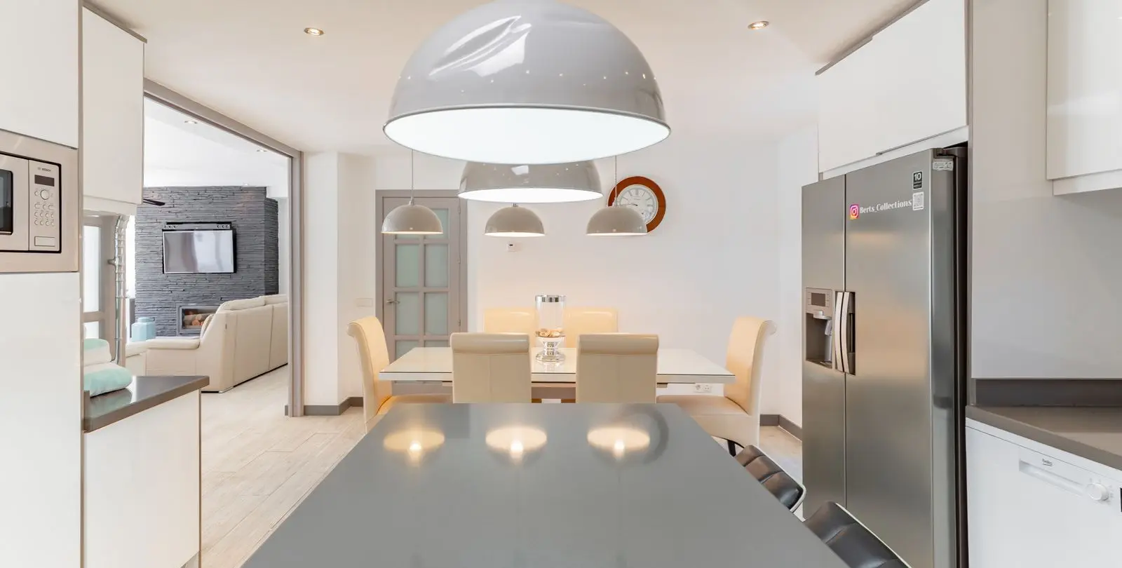 Sale of detached villa in Estepona 10