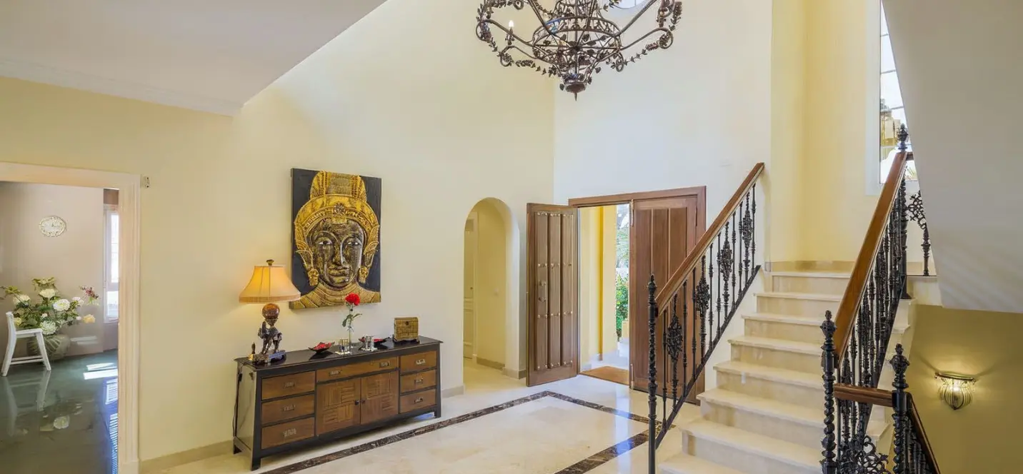 Venta de villa independiente en Elviria 1
