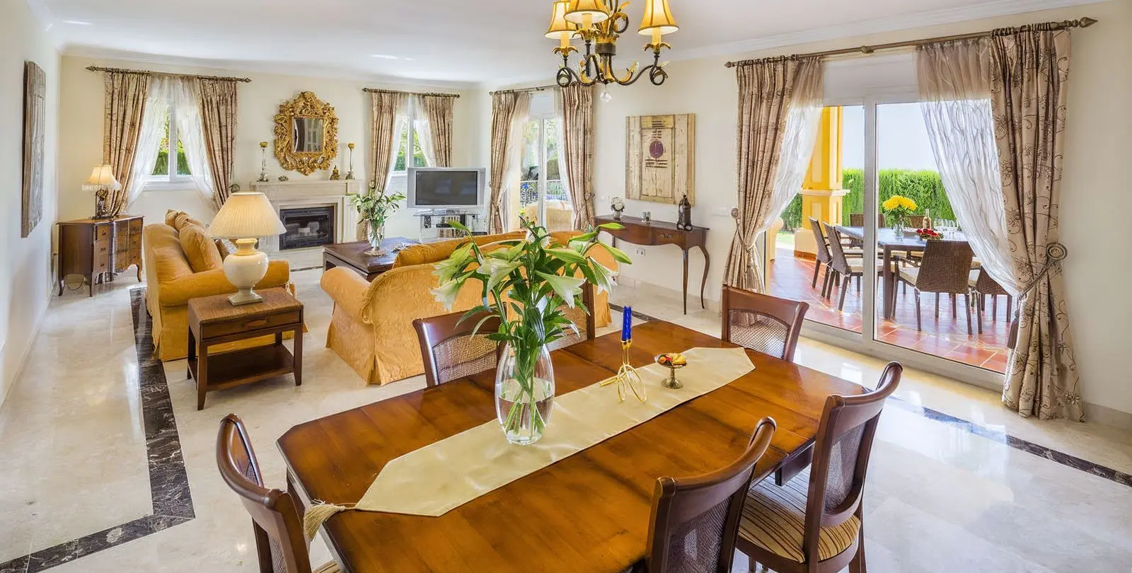Venta de villa independiente en Elviria 4