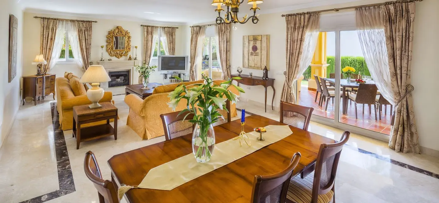 Venta de villa independiente en Elviria 3