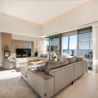 Venta de villa independiente en Estepona