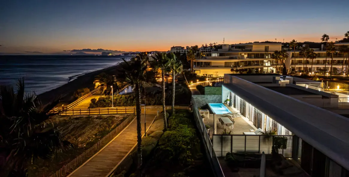 Sale of detached villa in Estepona 6