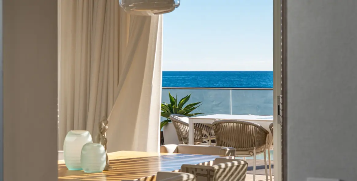 Sale of detached villa in Estepona 13