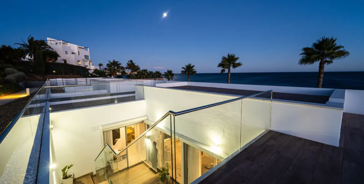 Sale of detached villa in Estepona 52