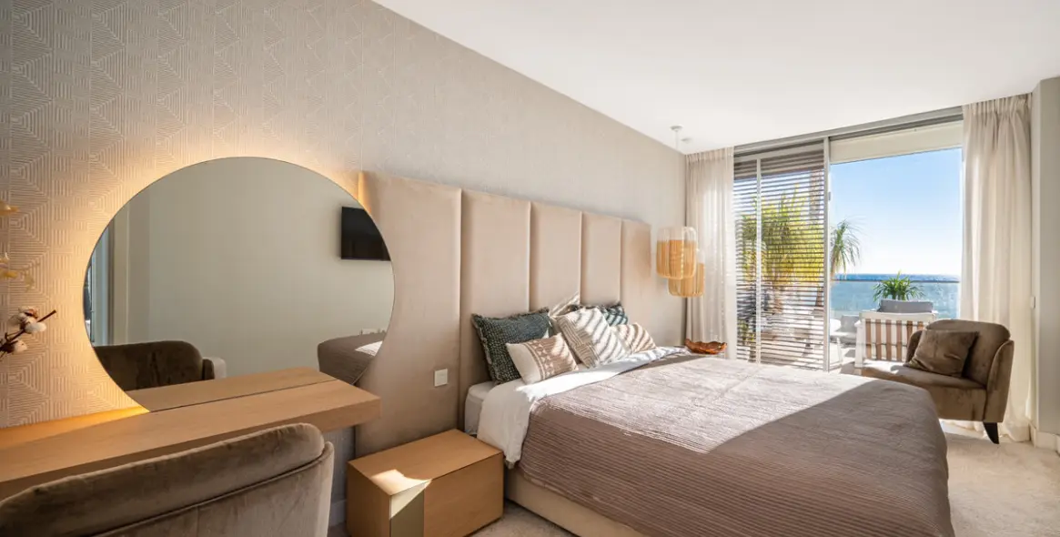 Продажа  отдельно стоящей виллы в Estepona 18