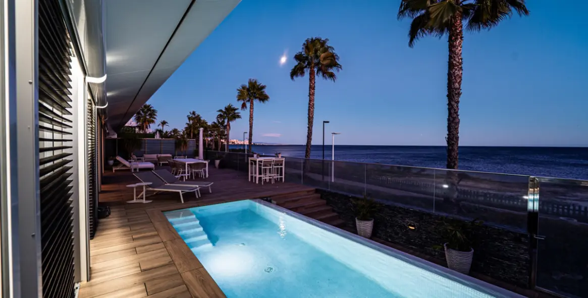 Продажа  отдельно стоящей виллы в Estepona 36