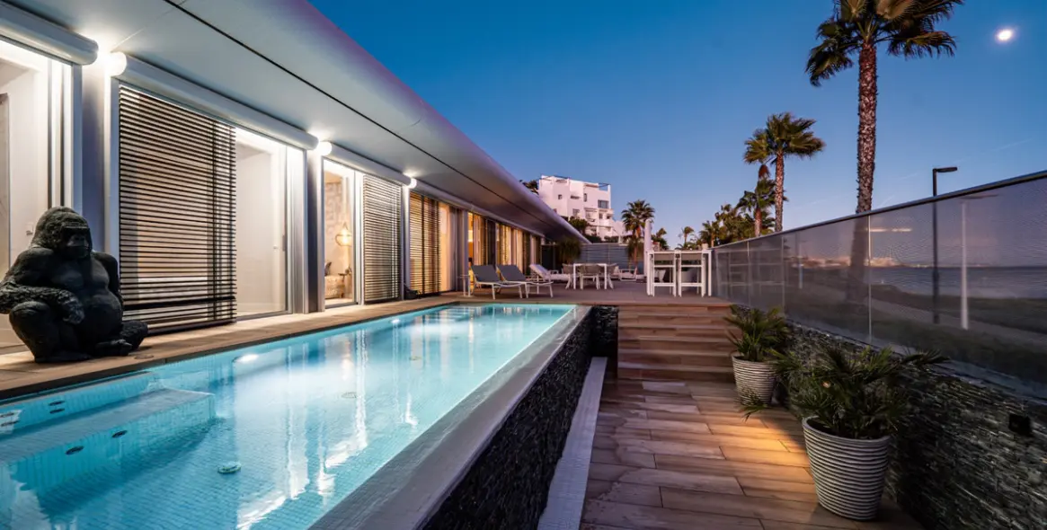 Продажа  отдельно стоящей виллы в Estepona 37
