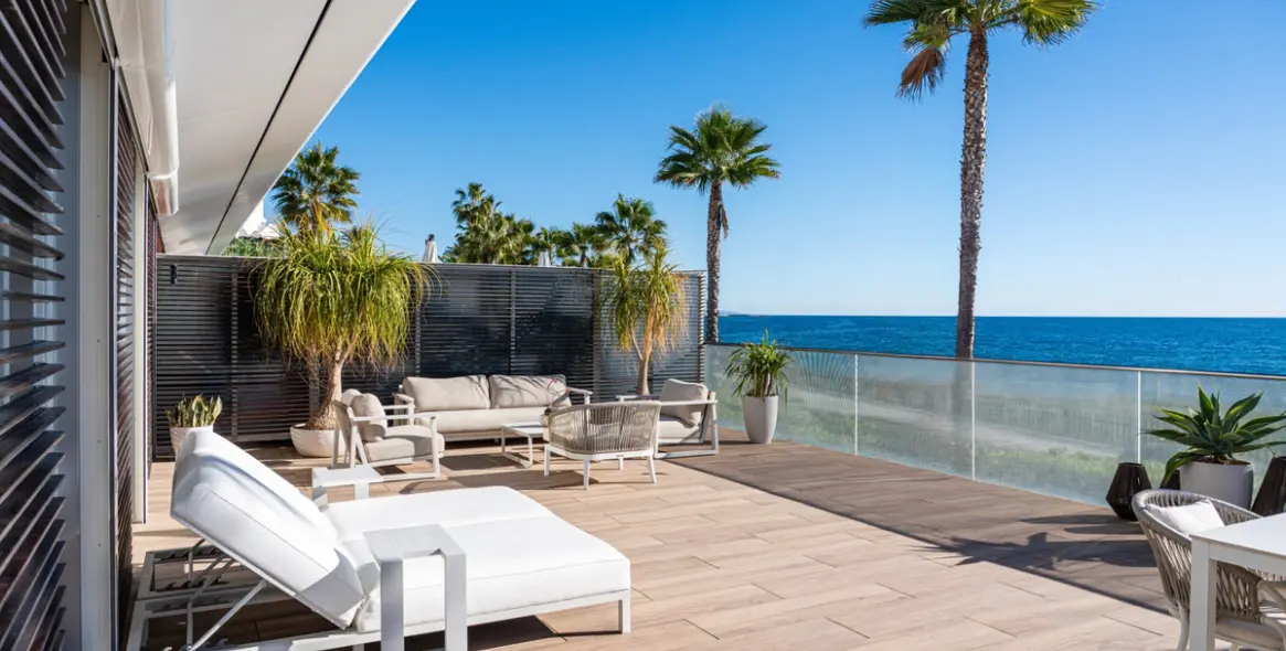 Продажа  отдельно стоящей виллы в Estepona 43