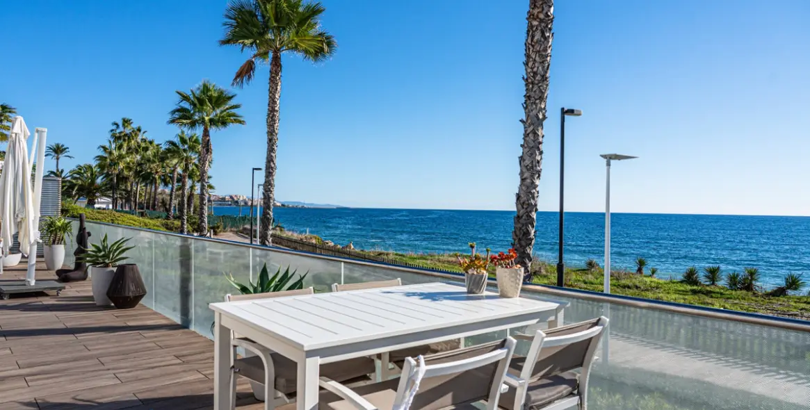 Продажа  отдельно стоящей виллы в Estepona 49