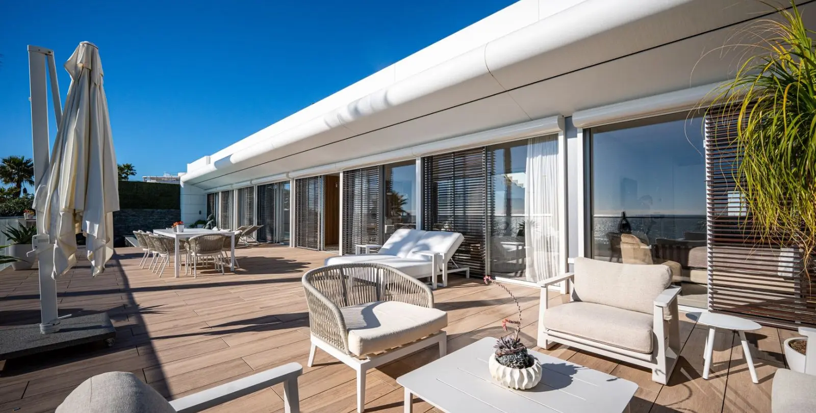 Sale of detached villa in Estepona 53