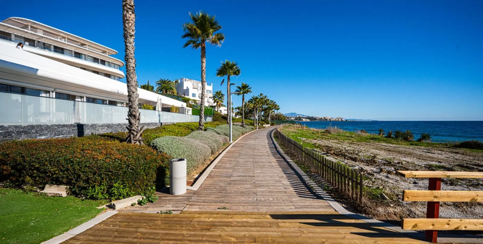 Sale of detached villa in Estepona 58