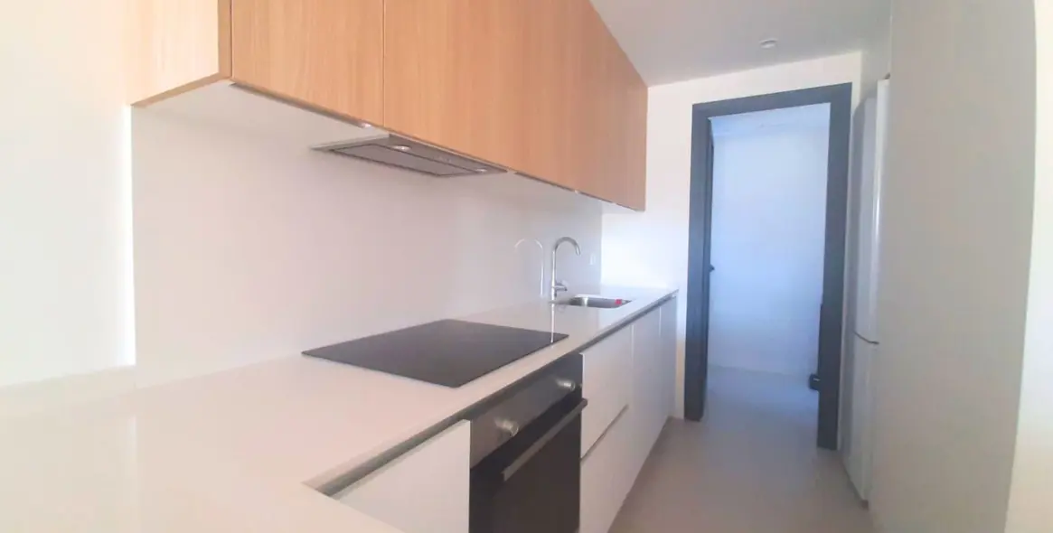 Alquiler a largo plazo de apartamento en planta baja en Estepona 14