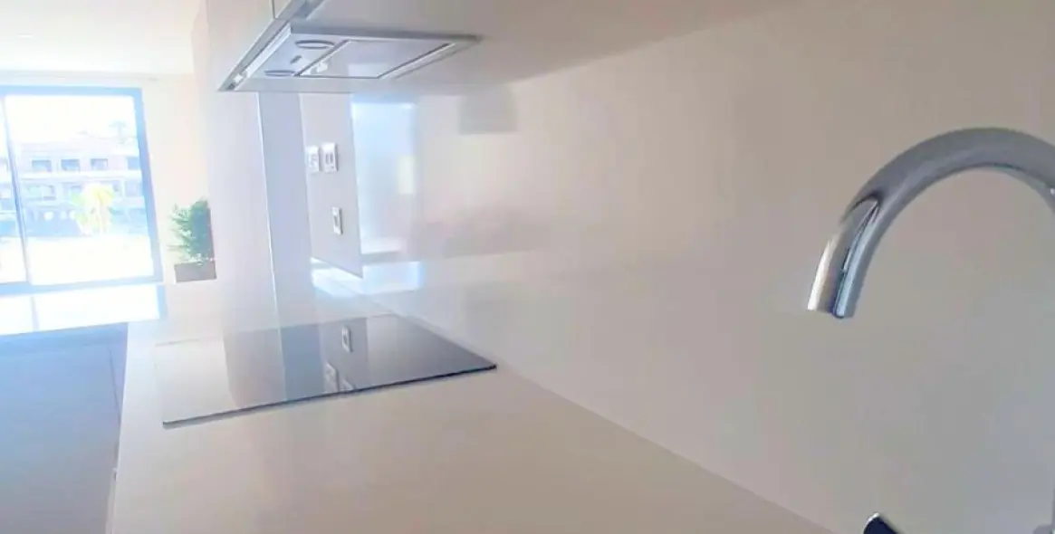 Alquiler a largo plazo de apartamento en planta baja en Estepona 15