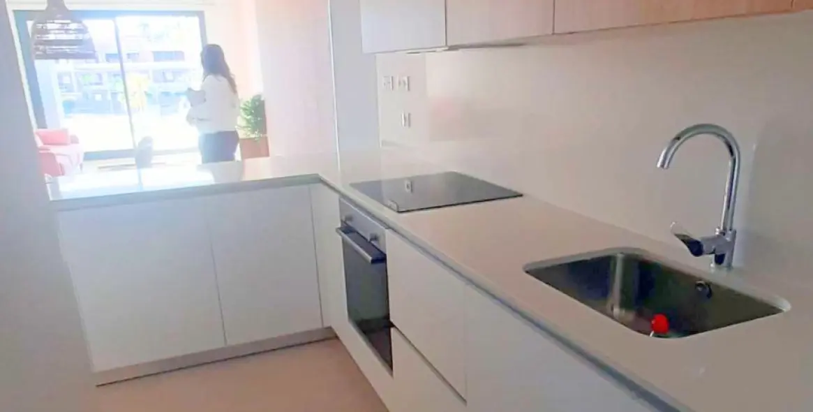 Alquiler a largo plazo de apartamento en planta baja en Estepona 16