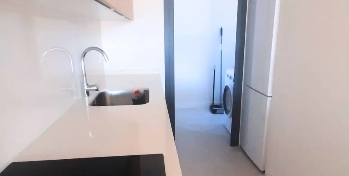 Alquiler a largo plazo de apartamento en planta baja en Estepona 17