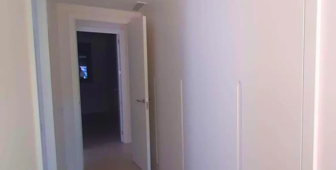 Alquiler a largo plazo de apartamento en planta baja en Estepona 19