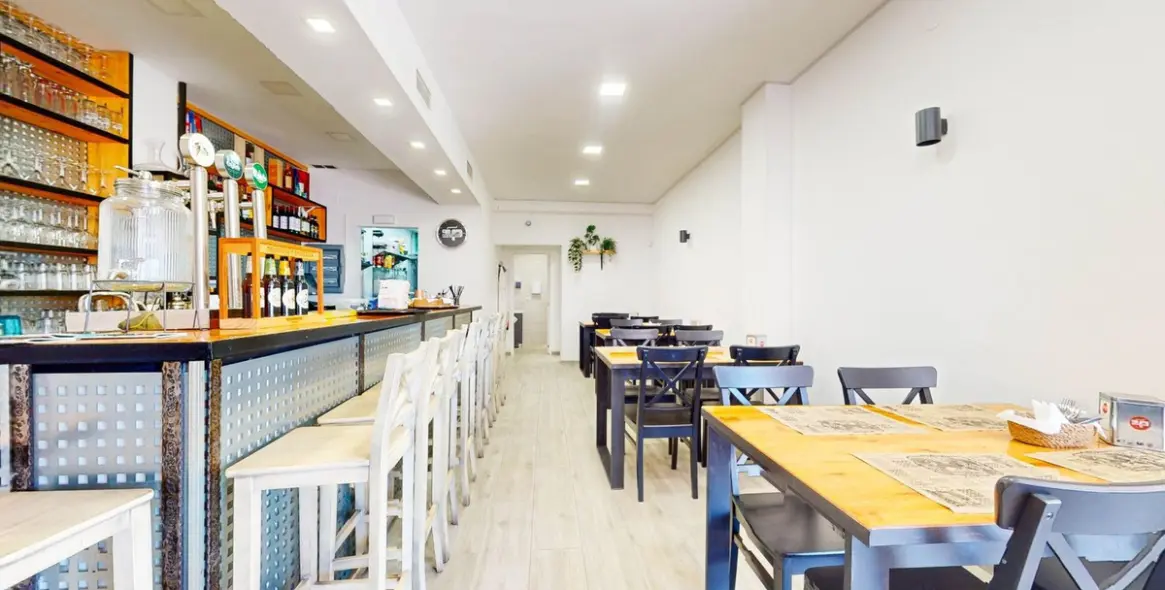 Sale of bar in Benalmadena Costa 4