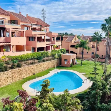 Sale of penthouse duplex in Elviria