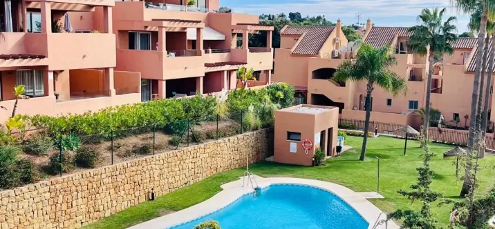 Sale of penthouse duplex in Elviria 1