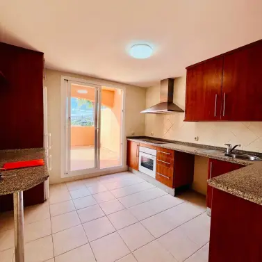 Venta de ático dúplex en Elviria