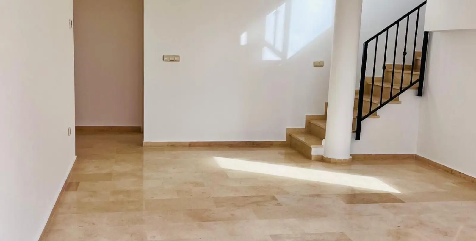 Sale of penthouse duplex in Elviria 6