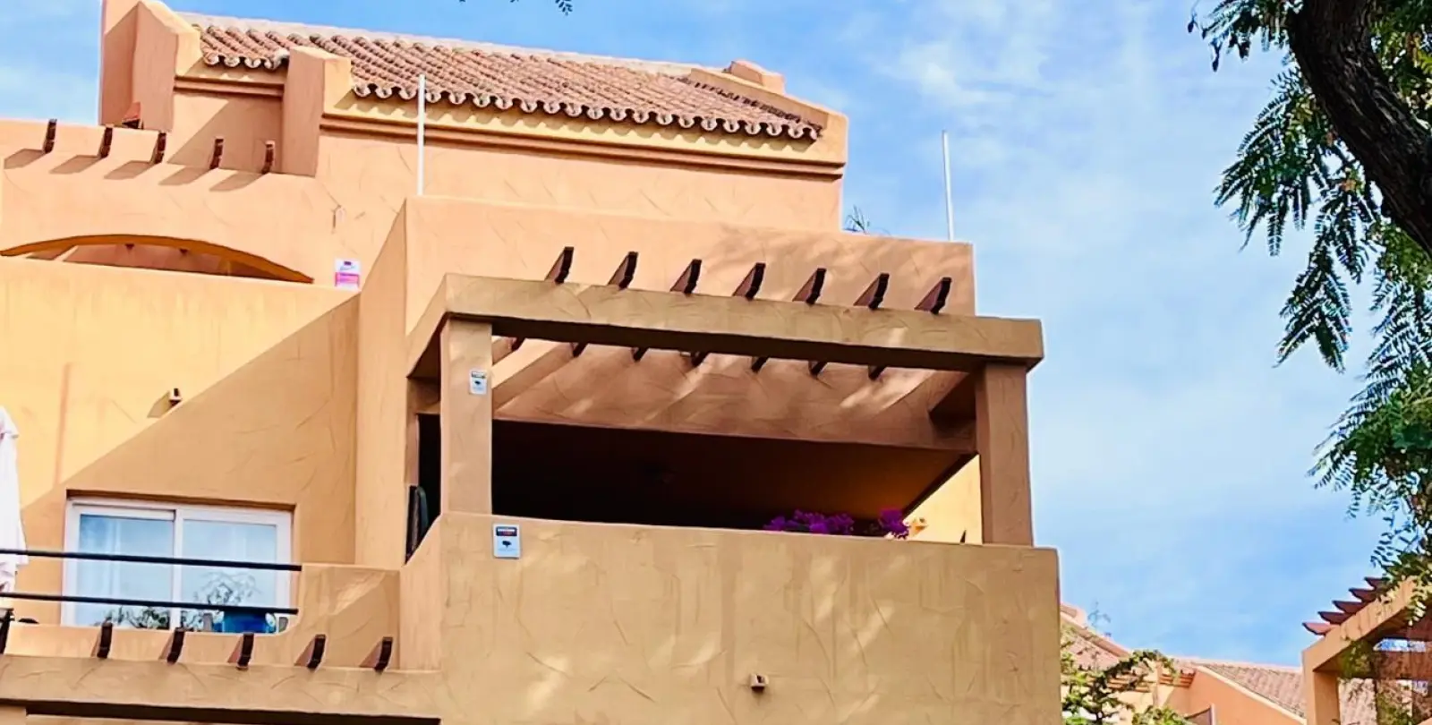 Sale of penthouse duplex in Elviria 25
