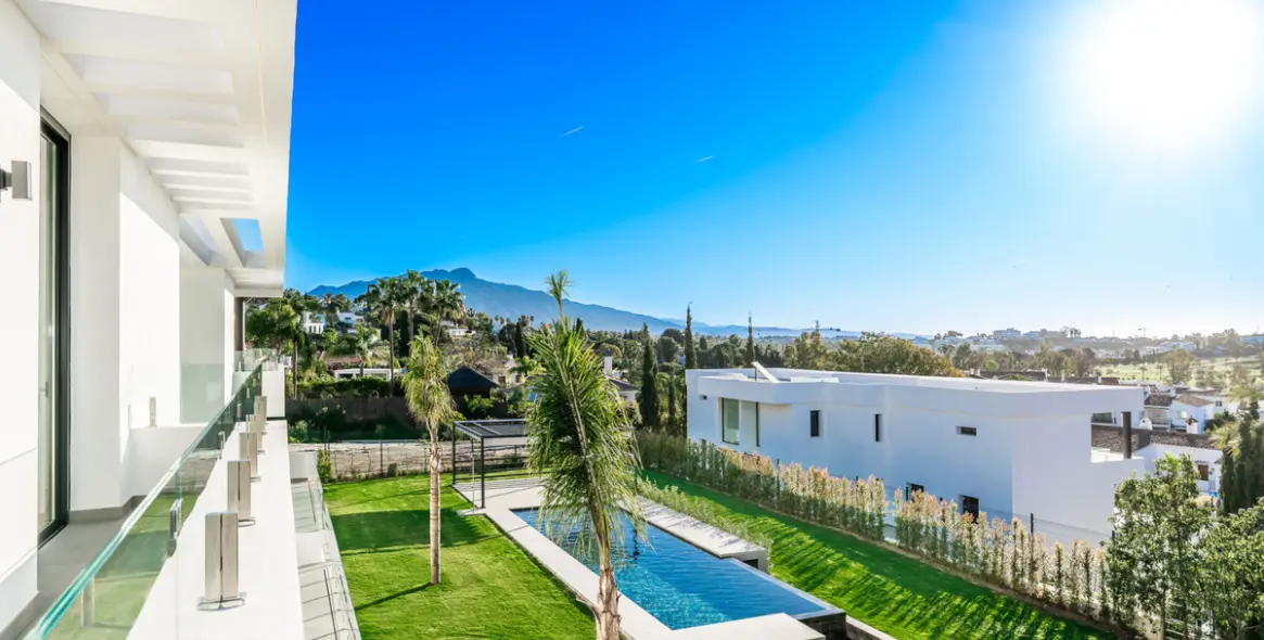 Sale of detached villa in Benahavís 19