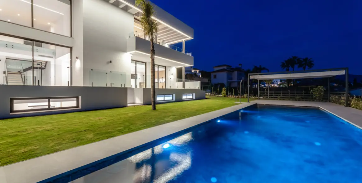 Продажа  отдельно стоящей виллы в Benahavís 21