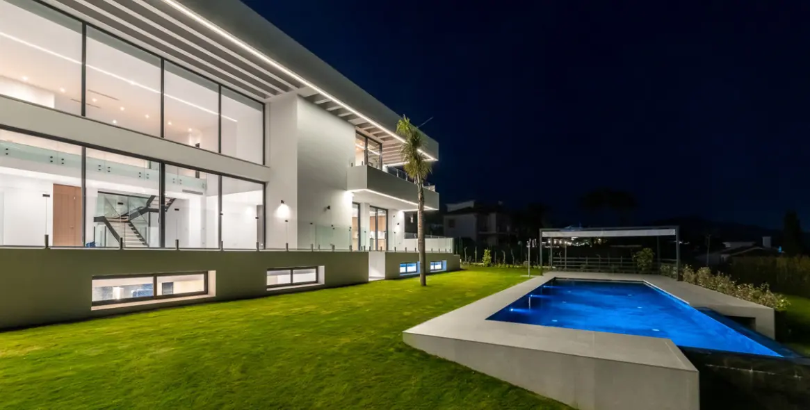 Продажа  отдельно стоящей виллы в Benahavís 23