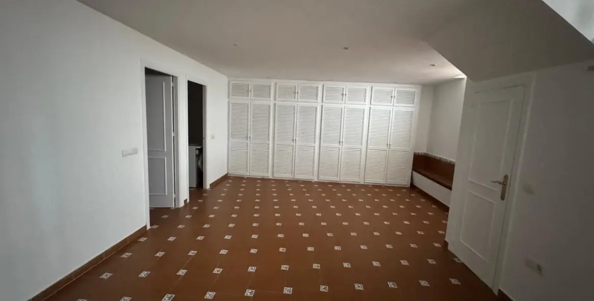 Sale of townhouse in Marbella 11