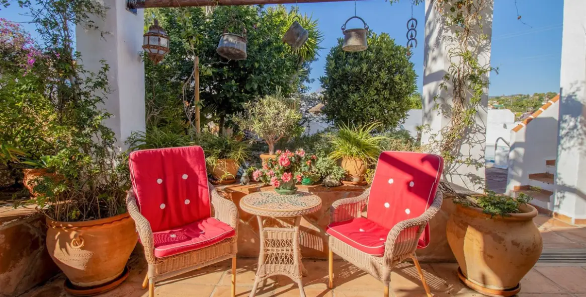 Продажа  отдельно стоящей виллы в Nerja 2